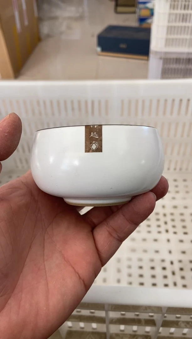 无运费险有瑕疵的摄影的产品有使用过的痕迹有点脏介意勿拍