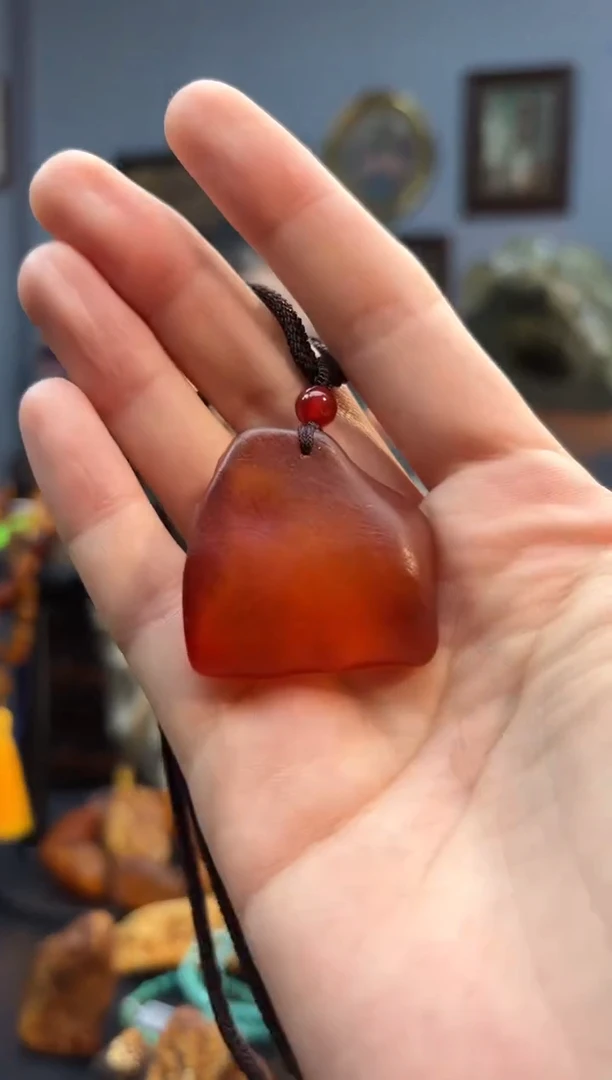 琥珀颈饰未镶嵌吊坠