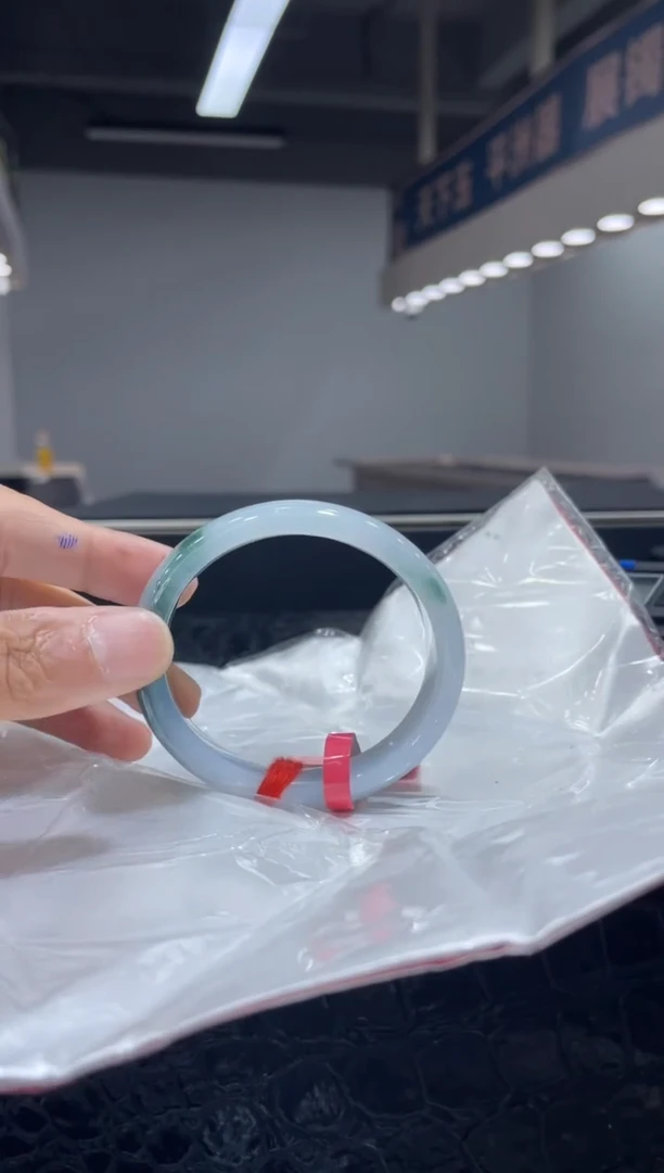 未镶嵌手镯（贵妃镯）翡翠7 5152