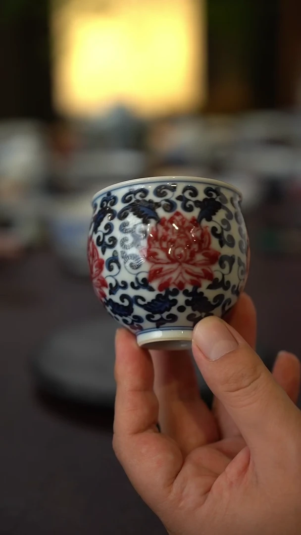 22号景德镇全手工手绘青花釉里红龙蛋杯