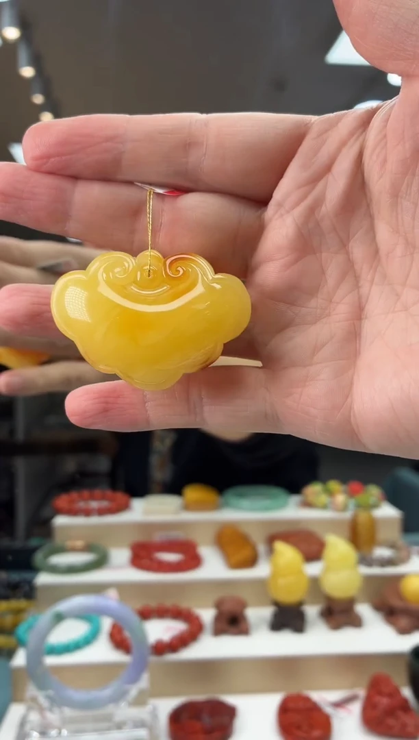 琥珀颈饰未镶嵌吊坠