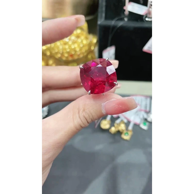 18K金镶嵌碧玺戒指  约28.8ct