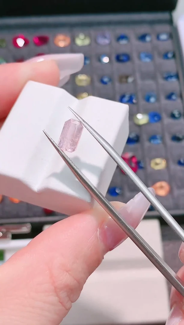 绿柱石（摩根石）裸石天然1.26ct