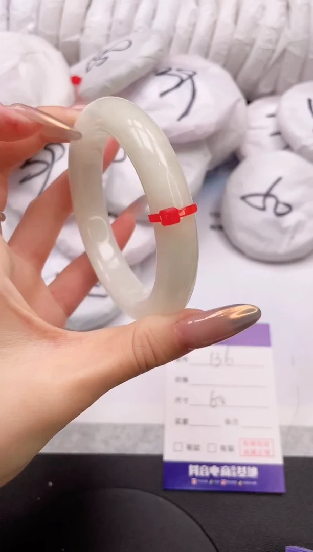 【闪购商品】和田玉手镯未镶嵌23K136-60