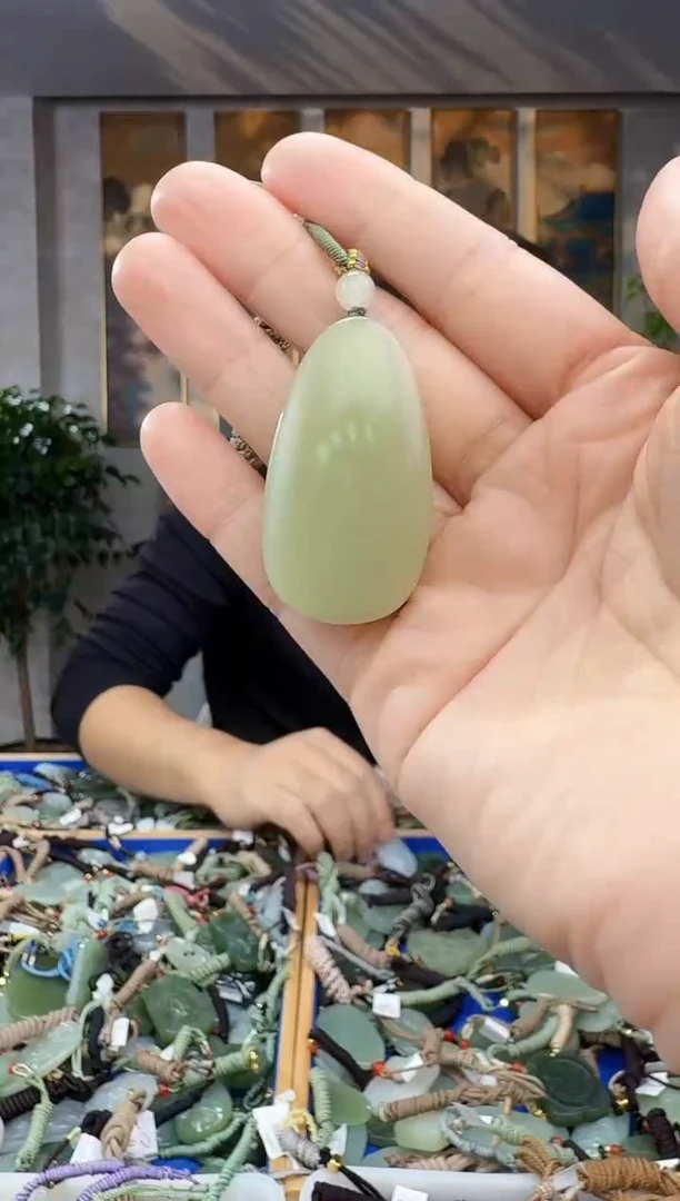 未镶嵌和田玉挂件拍一发一