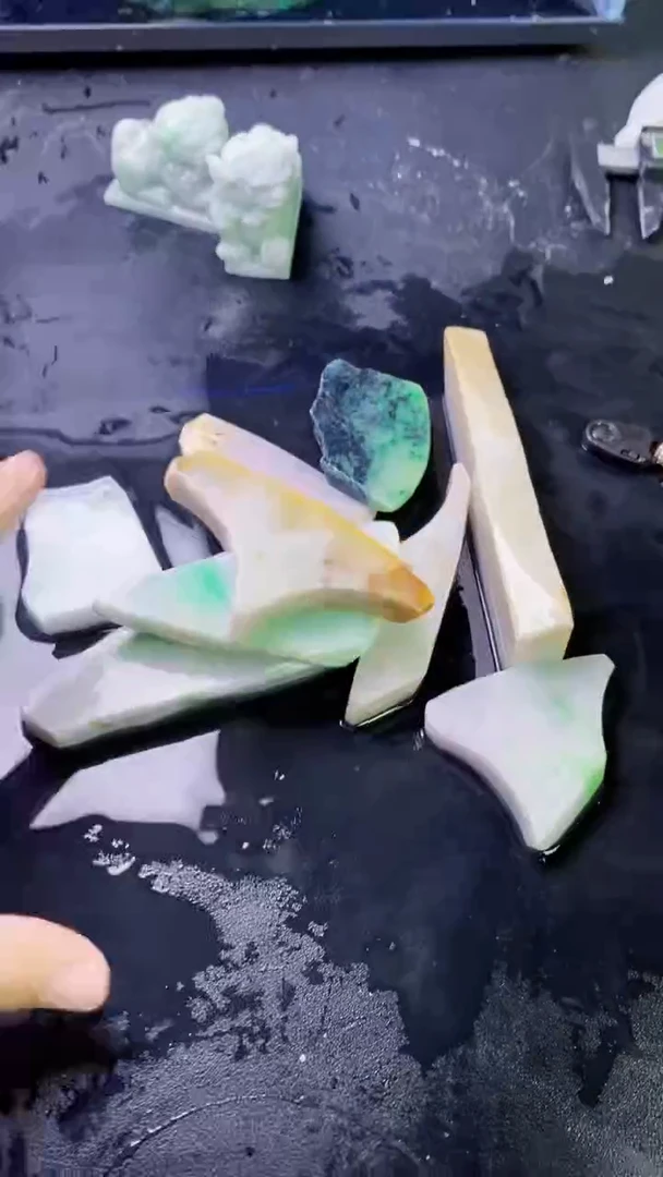 【闪购商品】翡翠挂件未镶嵌191天然A货翡翠