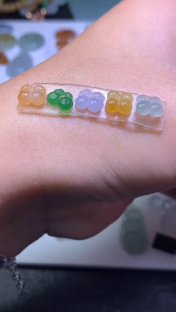 未镶嵌定制翡翠毛货