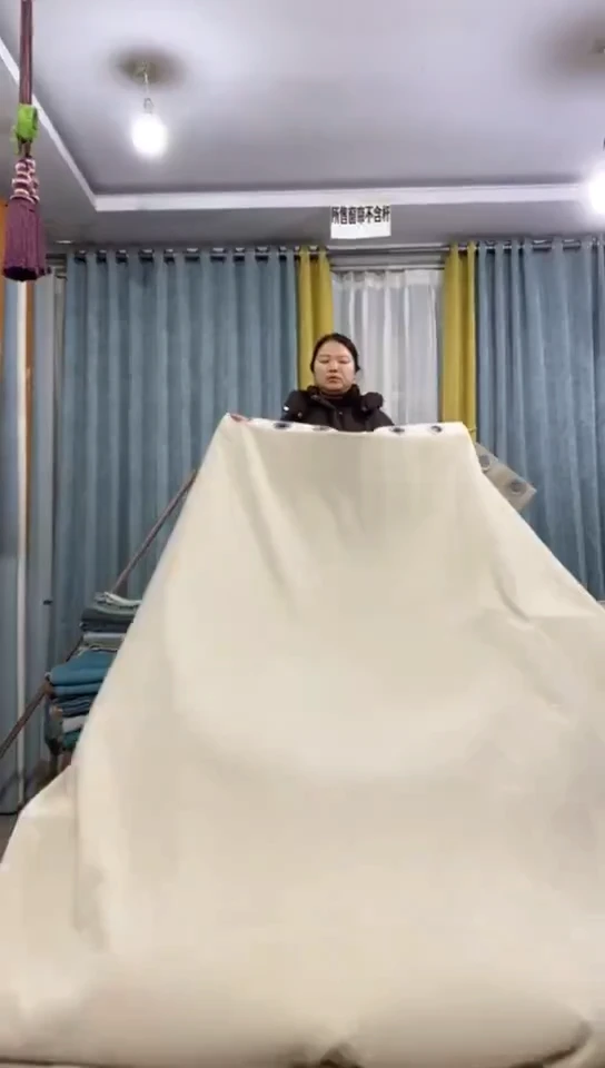 布成品窗帘   1.9