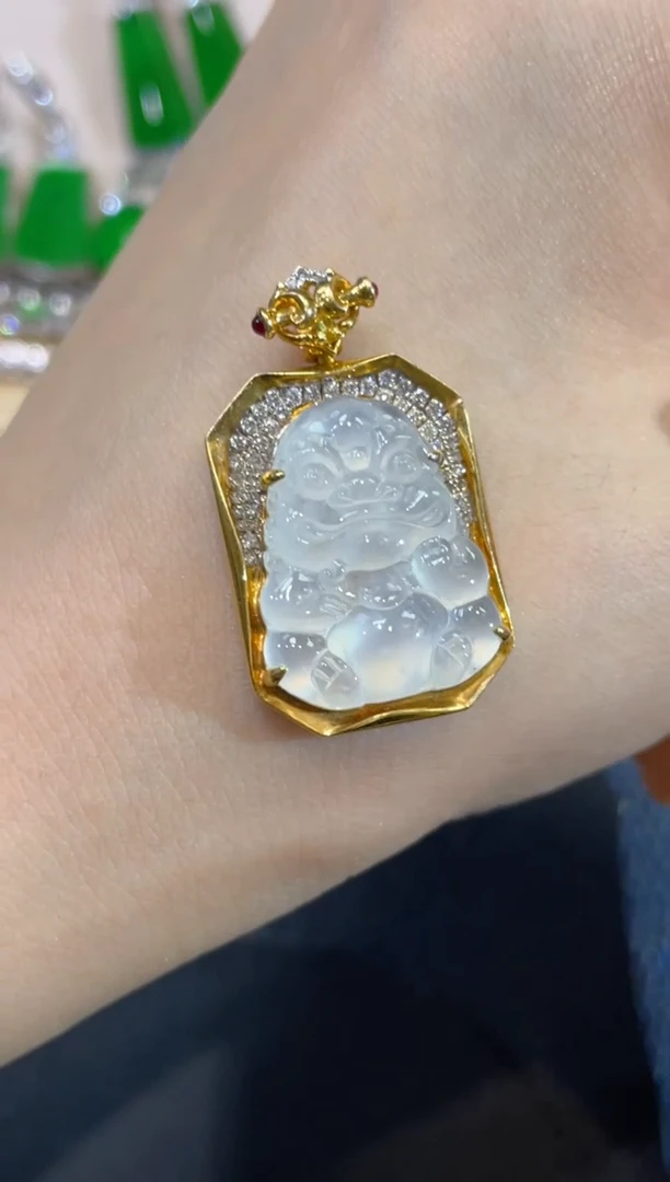 吊坠(不含链)18K金镶嵌翡翠团购1