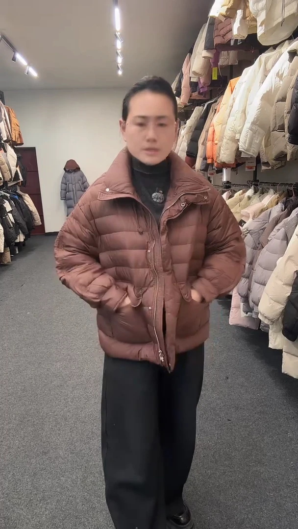 艾雨衣尚羽绒外套