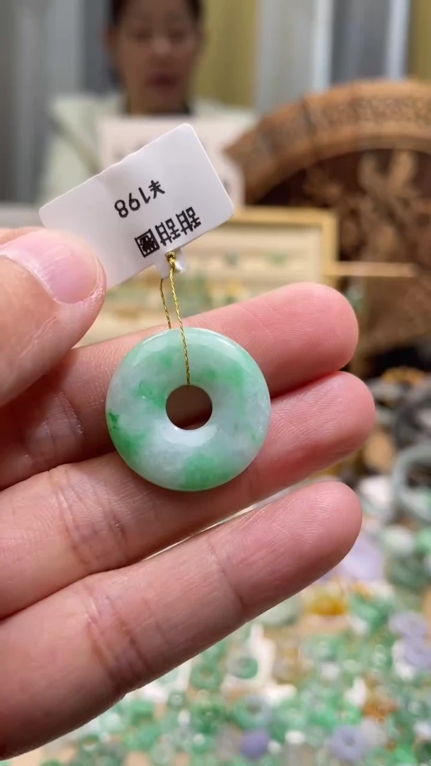 颈饰未镶嵌翡翠甜甜圈