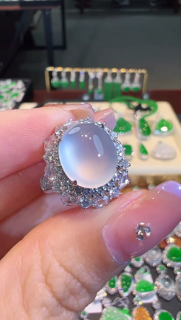 【闪购商品】翡翠戒指18K金镶嵌翡翠