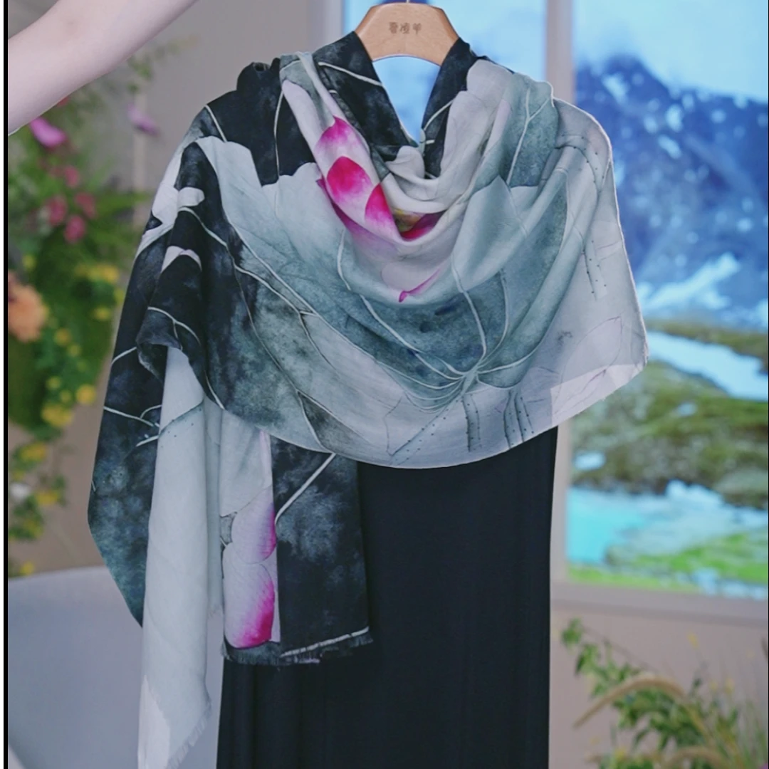微次【荷花*油画家】纯山羊绒时尚围巾披肩或抽丝或印染或尺寸