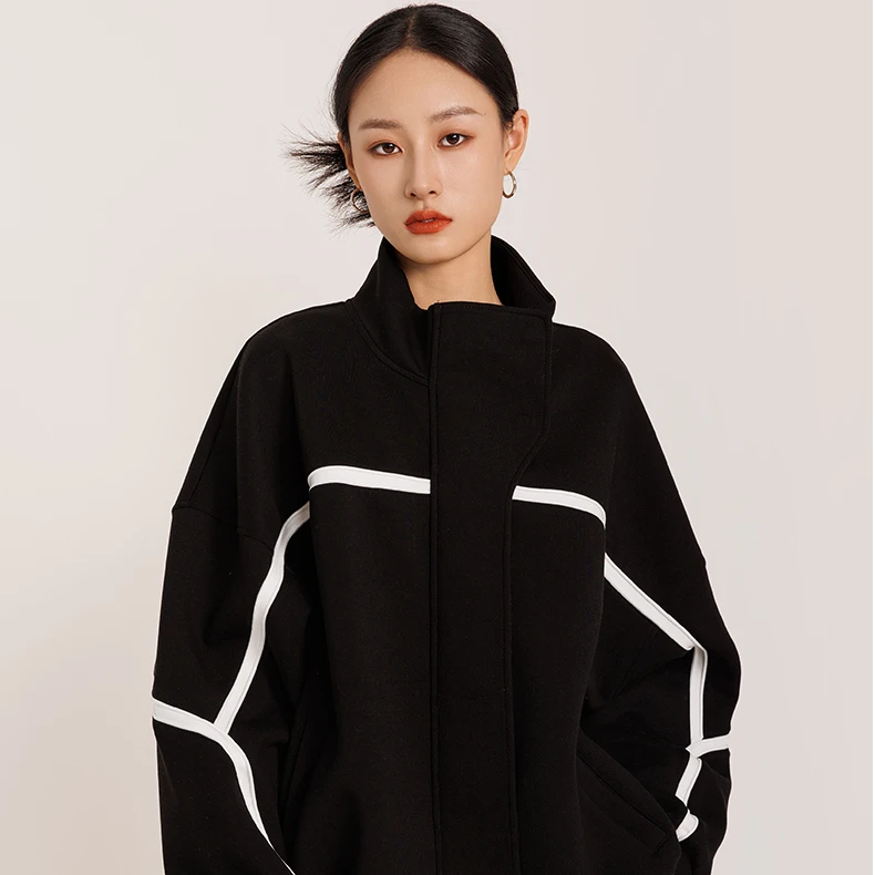 女款空气层简约流线拼色阔版外套881053#