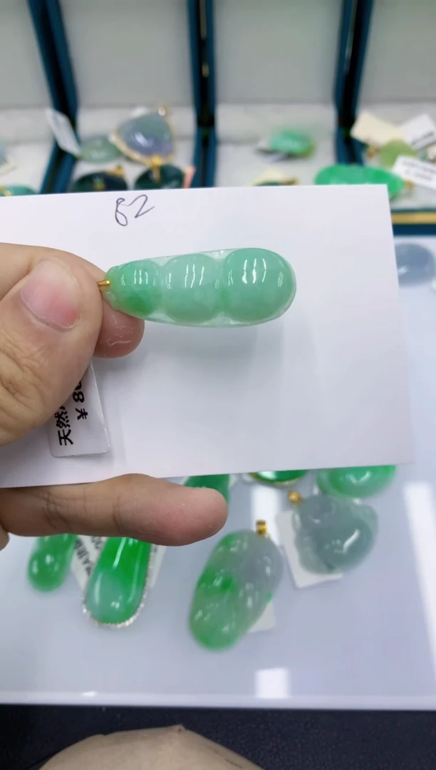 颈饰未镶嵌翡翠1111111111