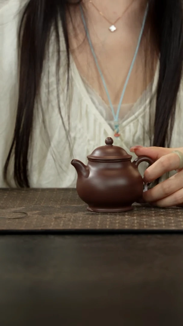茶壶紫砂老紫泥潘壶170cc