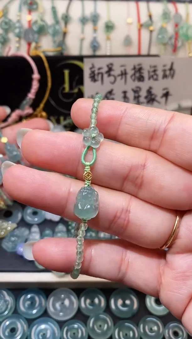 银S925镶嵌散珠翡翠貔貅小花手绳  手围15