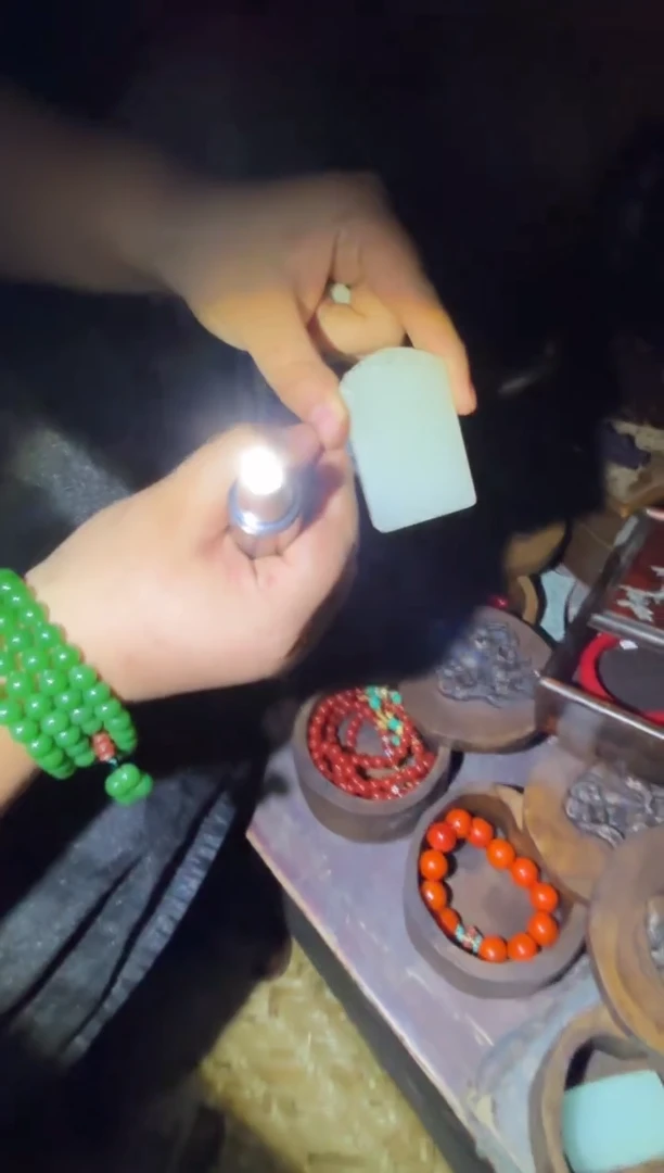 手链未镶嵌和田玉哈哈哈哈哈哈哈哈牛牛牛