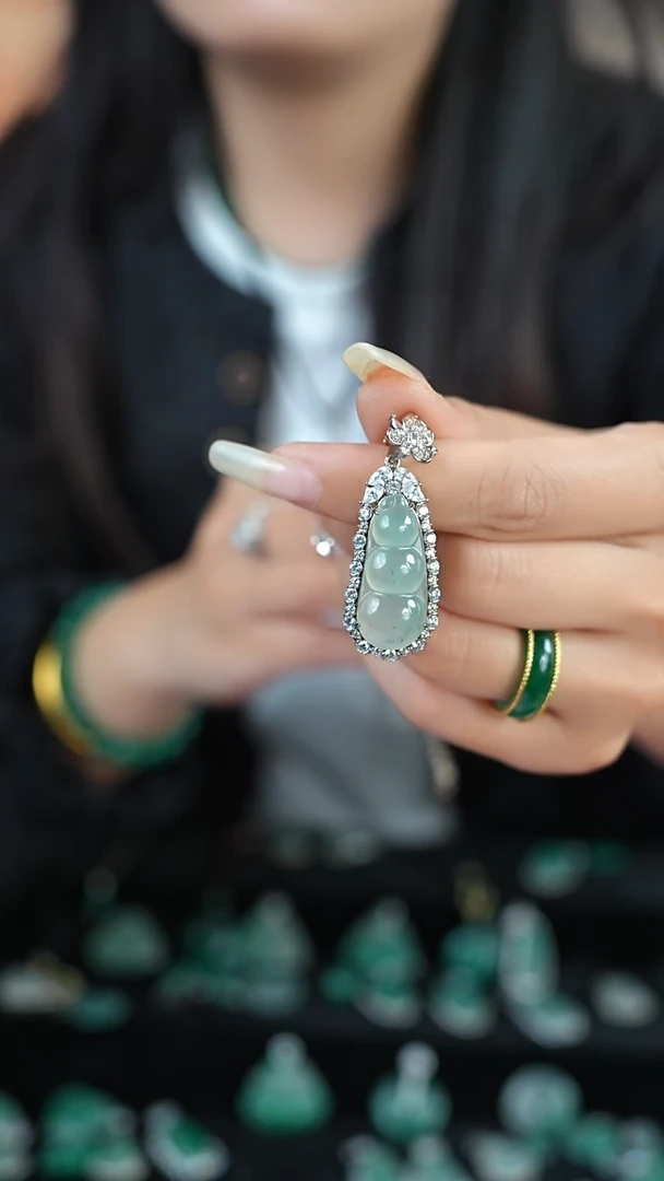 吊坠(不含链)合金石英质玉（非洲翠）豆子