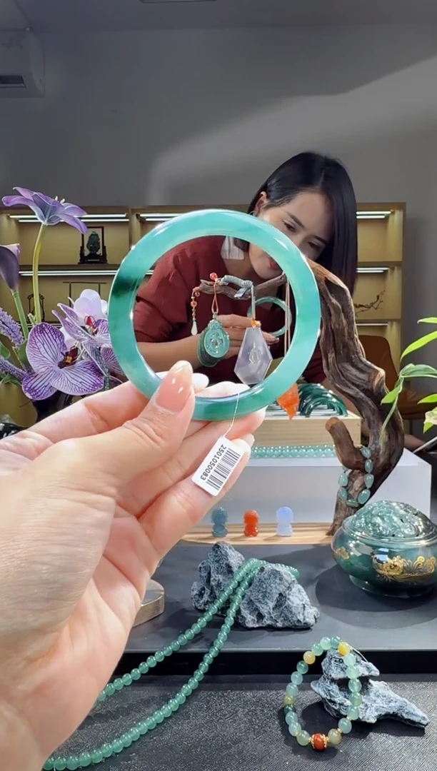 未镶嵌手镯翡翠57圈