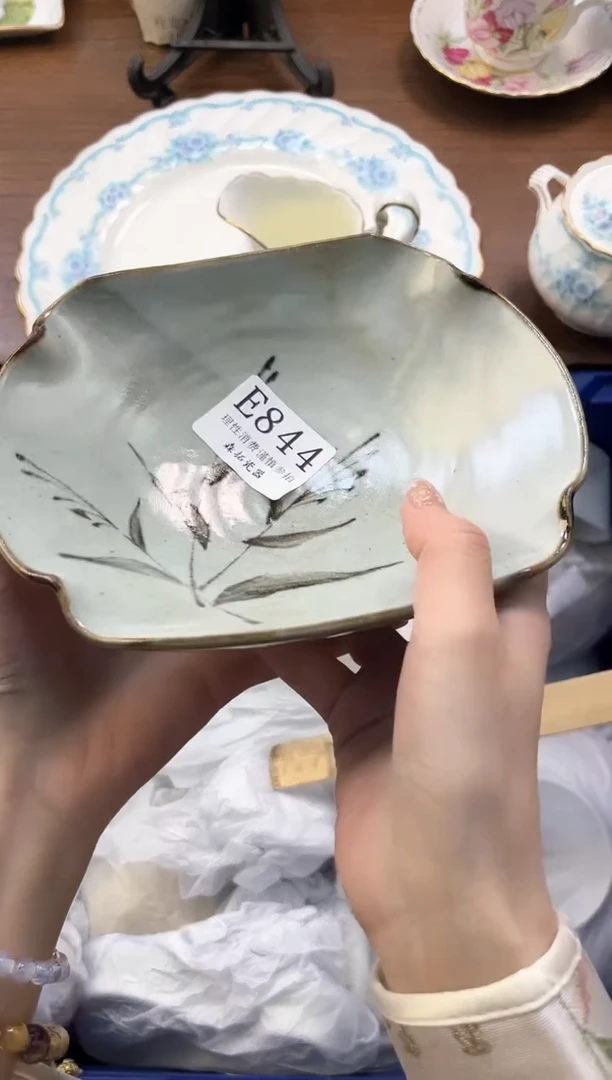 【闪购商品】瓷片----------E844