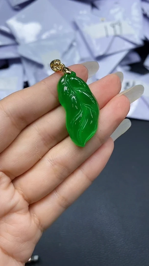 翡翠未镶嵌颈饰一物一图（带扣头）8