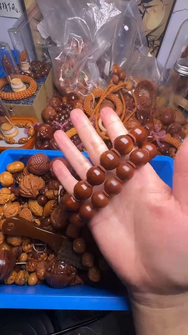 手串橄榄核云**歌光珠2串