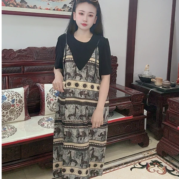 设计感拼接假两件撞色宽松气质款时尚大象图显瘦连衣裙  乐乐