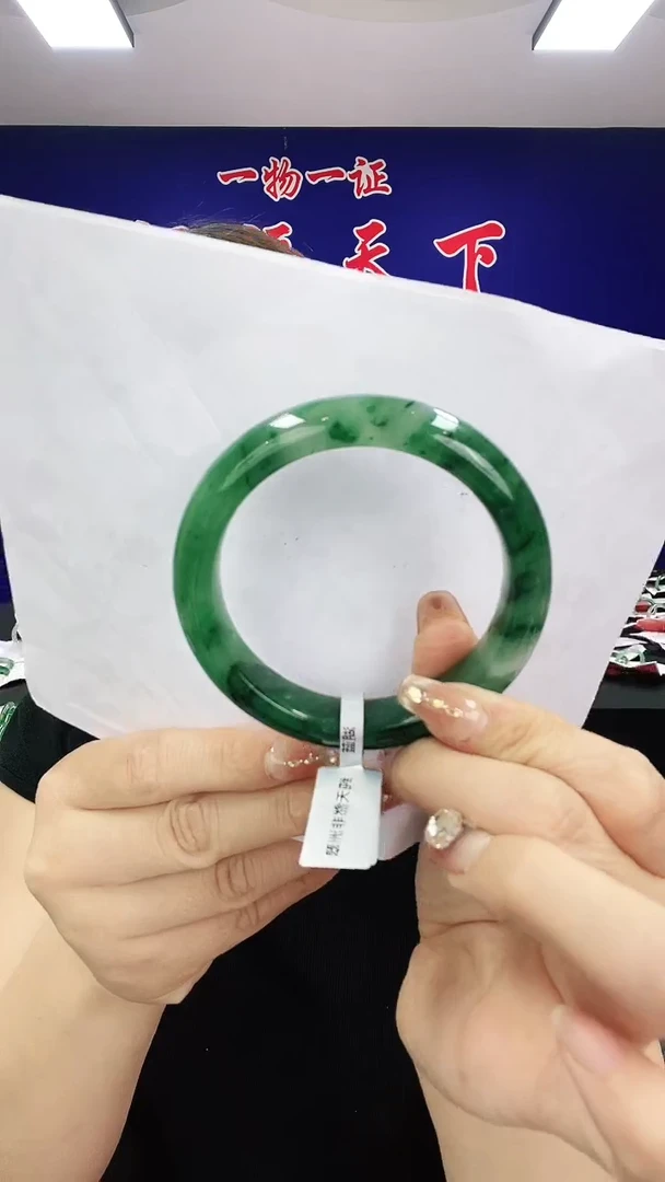 石英质玉（非洲翠）手镯合金1