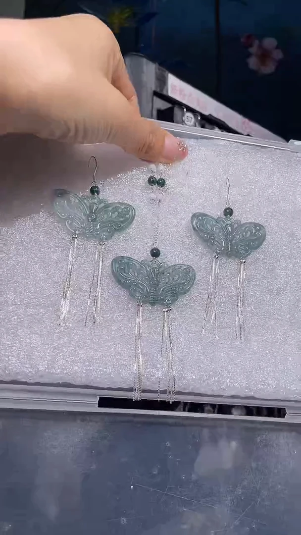 未镶嵌翡翠耳饰嘟****果 嘟嘟响的芒果