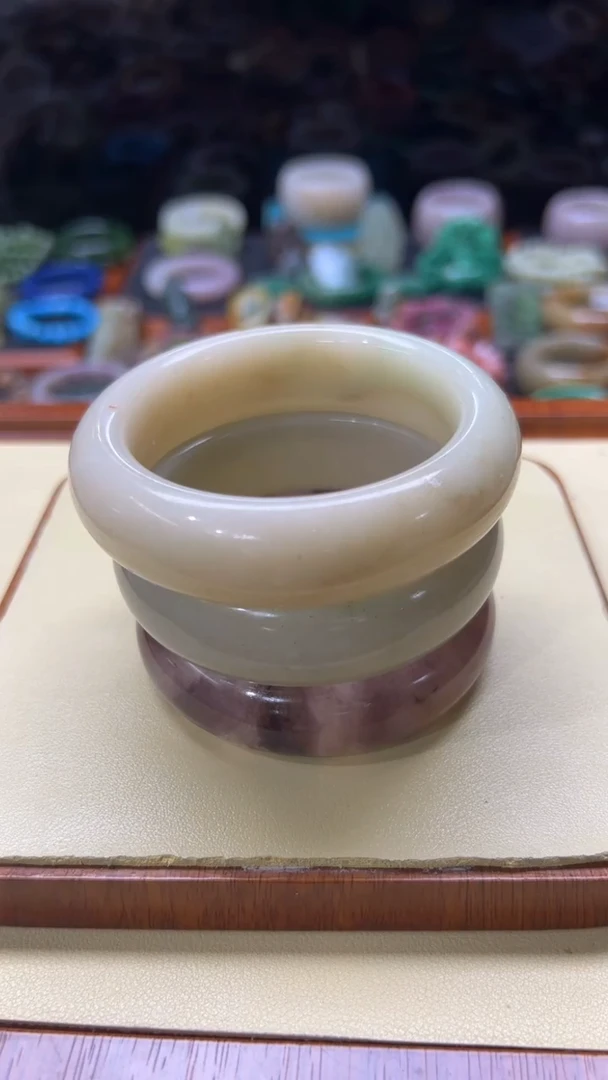 未镶嵌手镯石英质玉紫044
