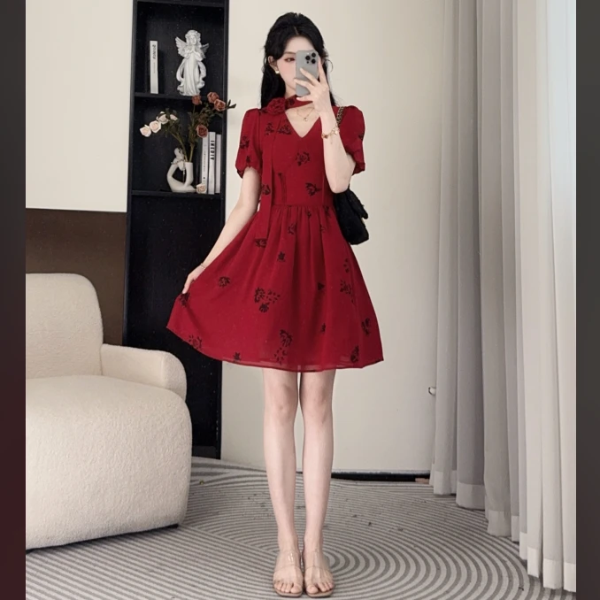 拉夏贝尔/25夏新法式红色印花V领设计复古赫本风连衣裙 00027 LSC