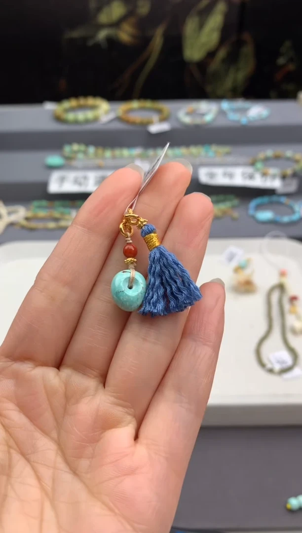 未镶嵌挂件南红玛瑙茜.T103