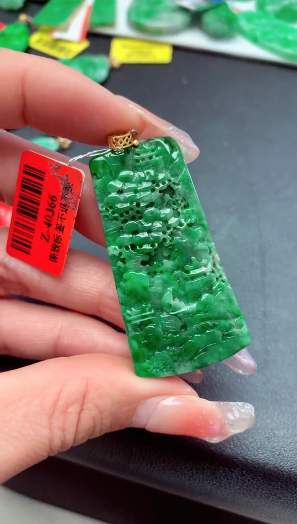 【闪购商品】翡翠颈饰18K金镶嵌挂件