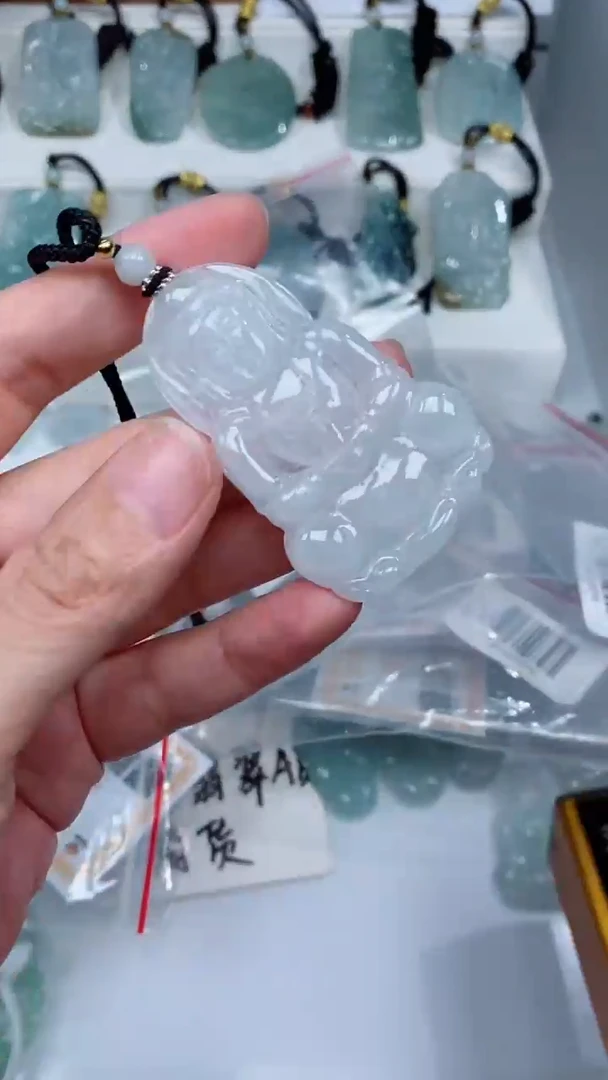 颈饰未镶嵌翡翠吊坠