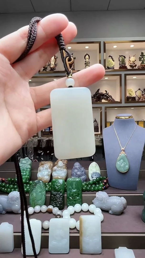 【闪购商品】和田玉颈饰未镶嵌苏