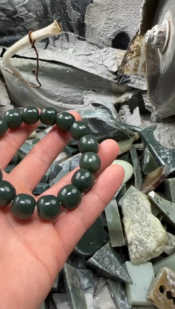 【闪购商品】和田玉颈饰未镶嵌手串