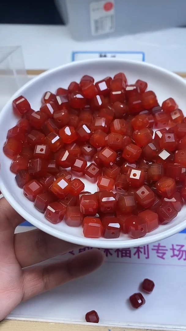 未镶嵌散珠南红玛瑙E555 南红方糖10mm5颗6.8元