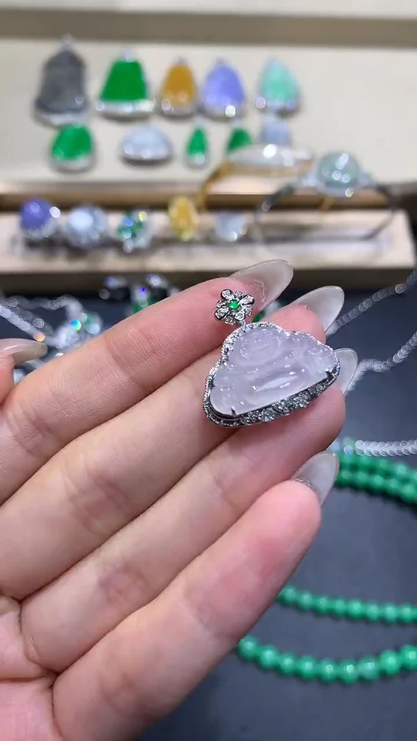 【闪购商品】翡翠吊坠(不含链)18K金镶嵌10团购