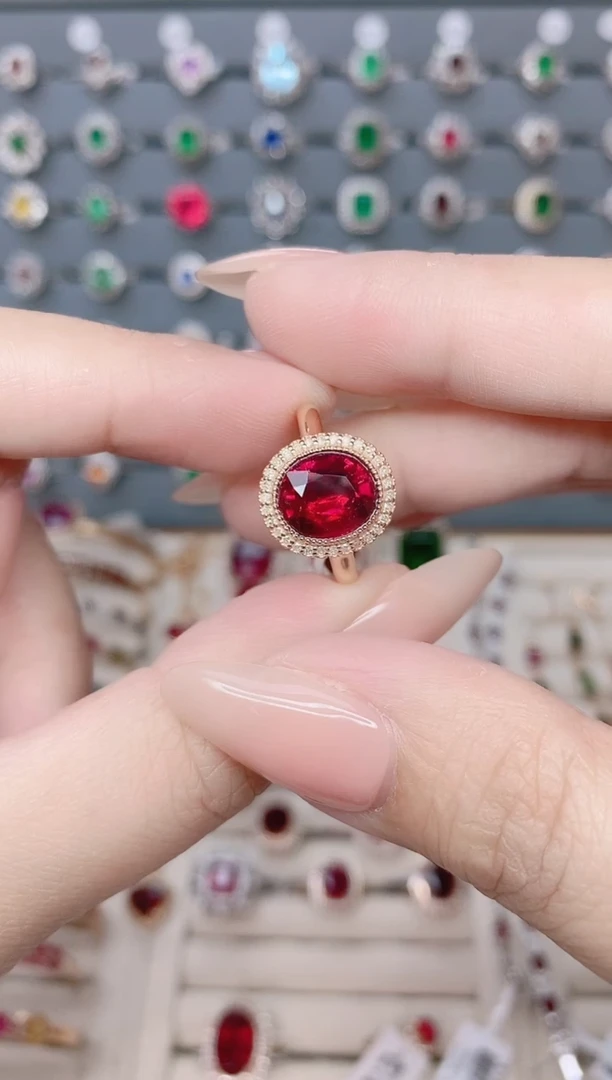 碧玺戒指18K金镶嵌碧玺3.3ct