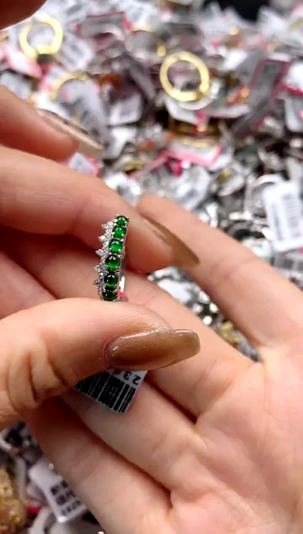 【闪购商品】翡翠戒指银S925镶嵌8888888    3