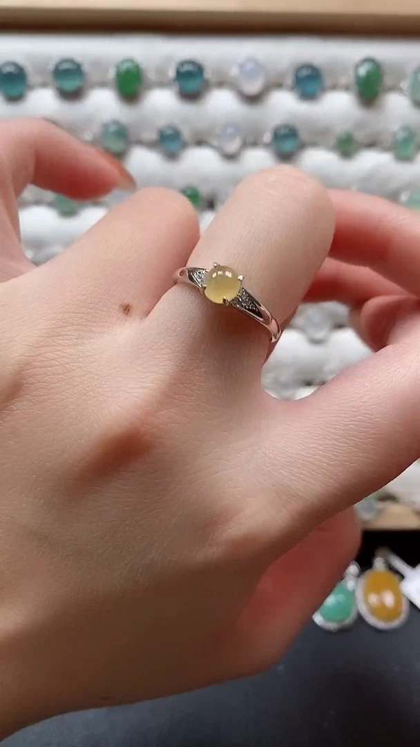 【闪购商品】翡翠戒指银S925镶嵌一物一证一礼盒