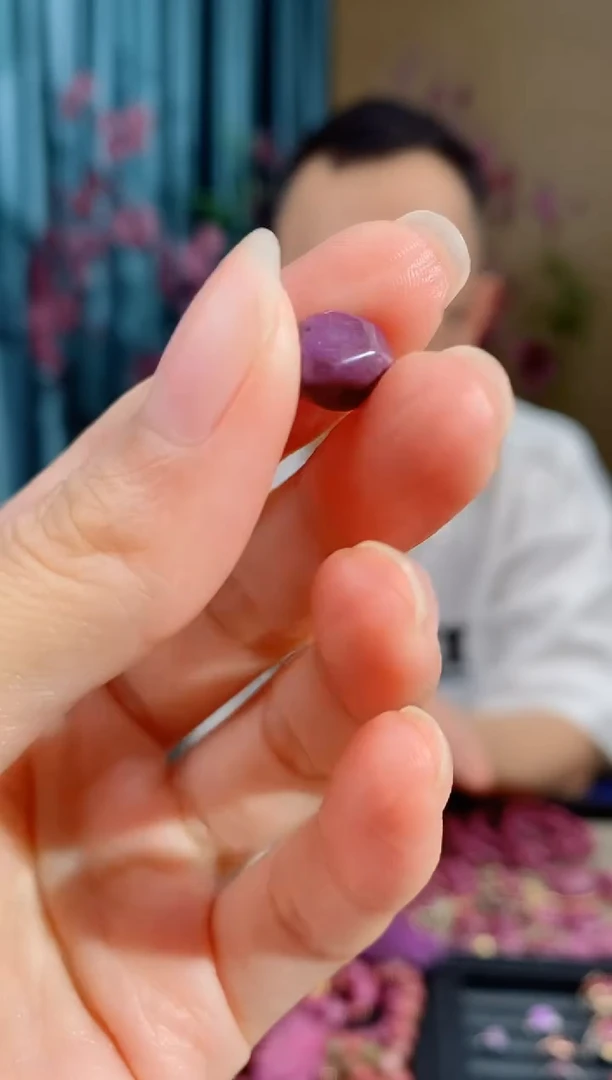 未镶嵌苏纪石（舒俱来）裸石251