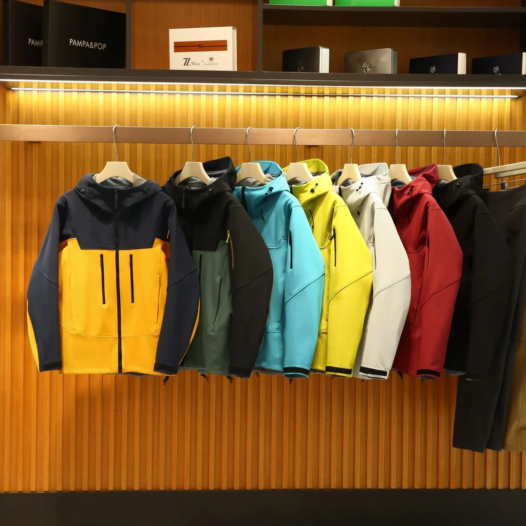 帅翻！早春新款3D立裁防风防泼水保暖加绒软壳冲锋衣HB2016