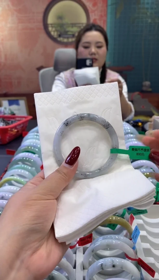 【闪购商品】翡翠手镯未镶嵌多人0002737