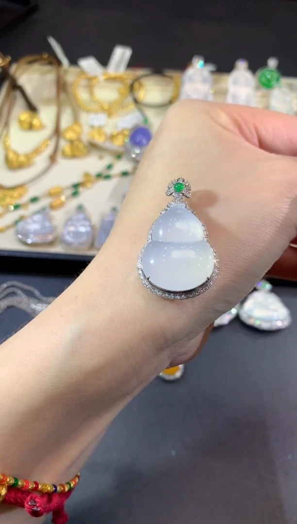 吊坠(不含链)18K金镶嵌翡翠25-葫芦