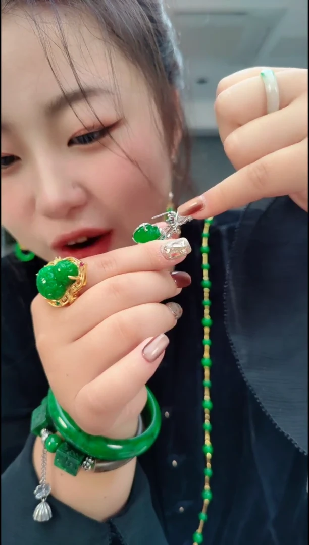 颈饰合金石英质玉1708胸针
