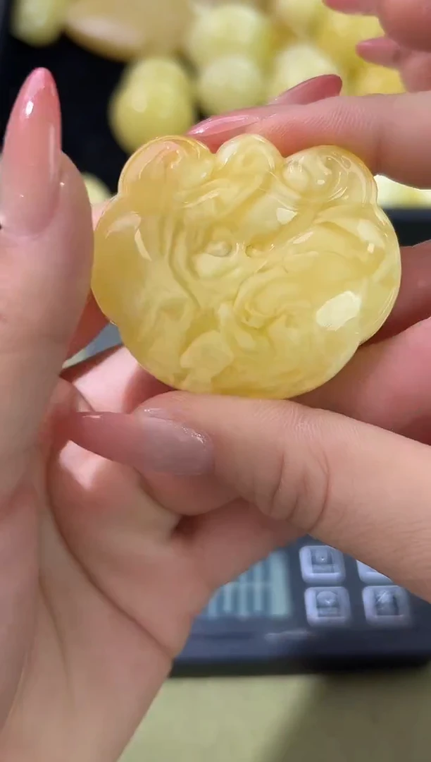 裸石琥珀未镶嵌琥珀蜜蜡吊坠