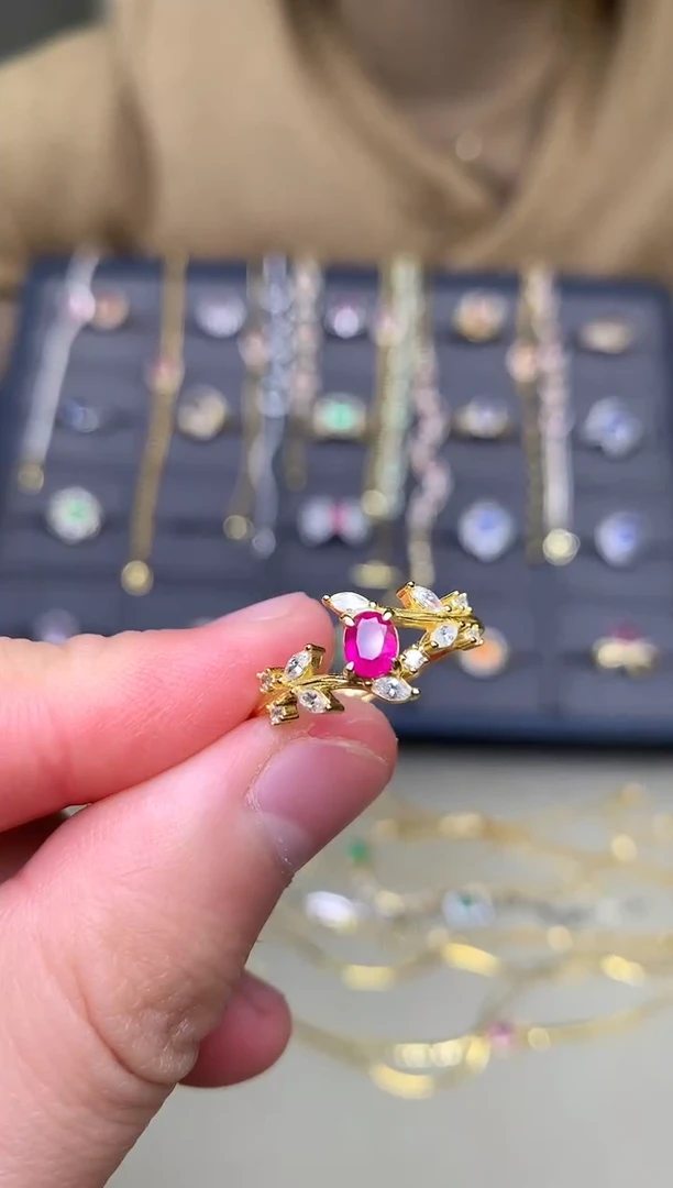 银S925镶嵌戒指红宝石戒指