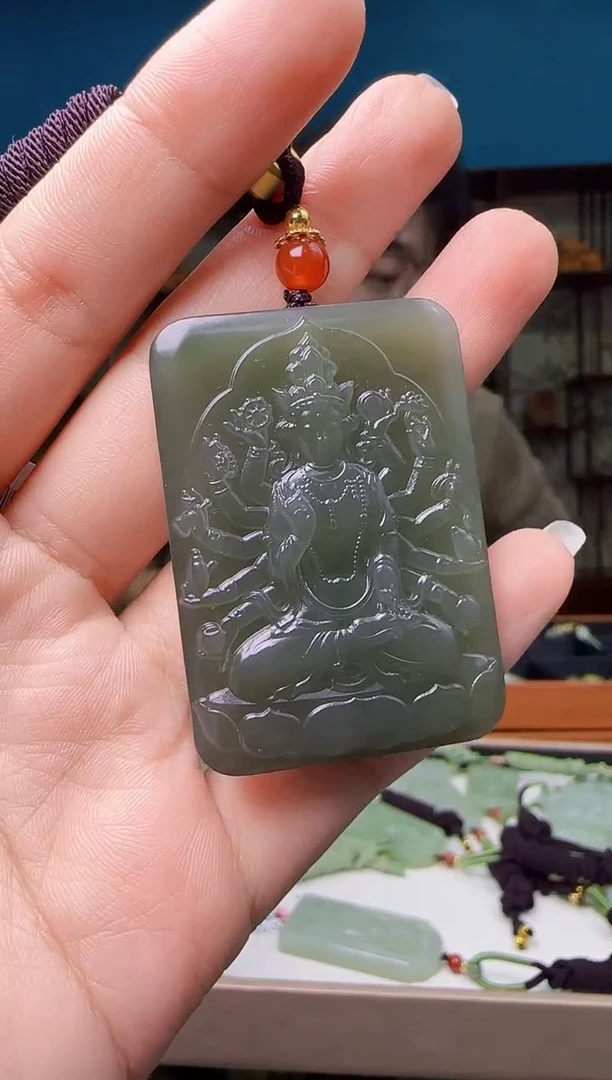 颈饰未镶嵌和田玉1